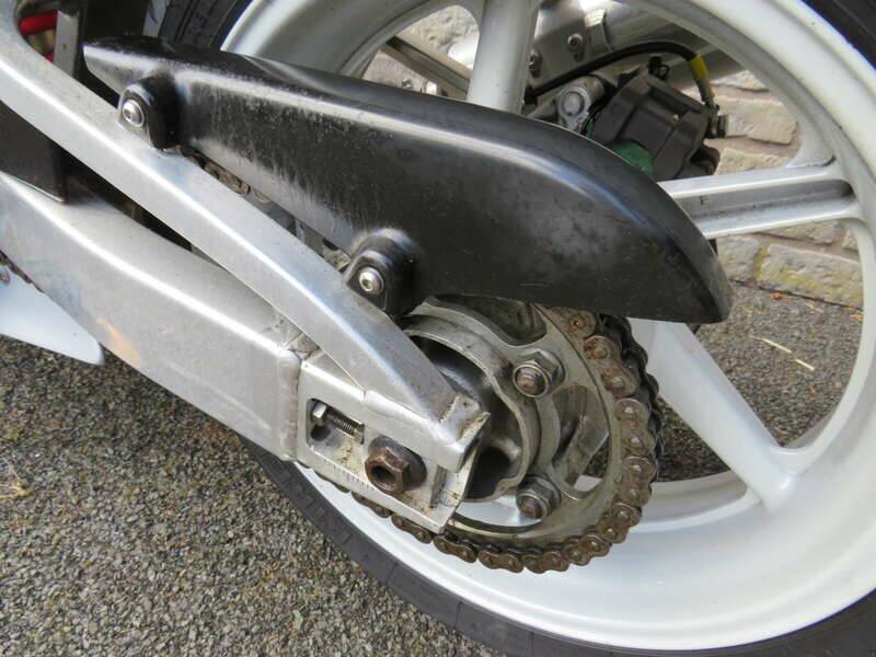 Image 37/41 de Honda CBR 900RR Fireblade (1993)