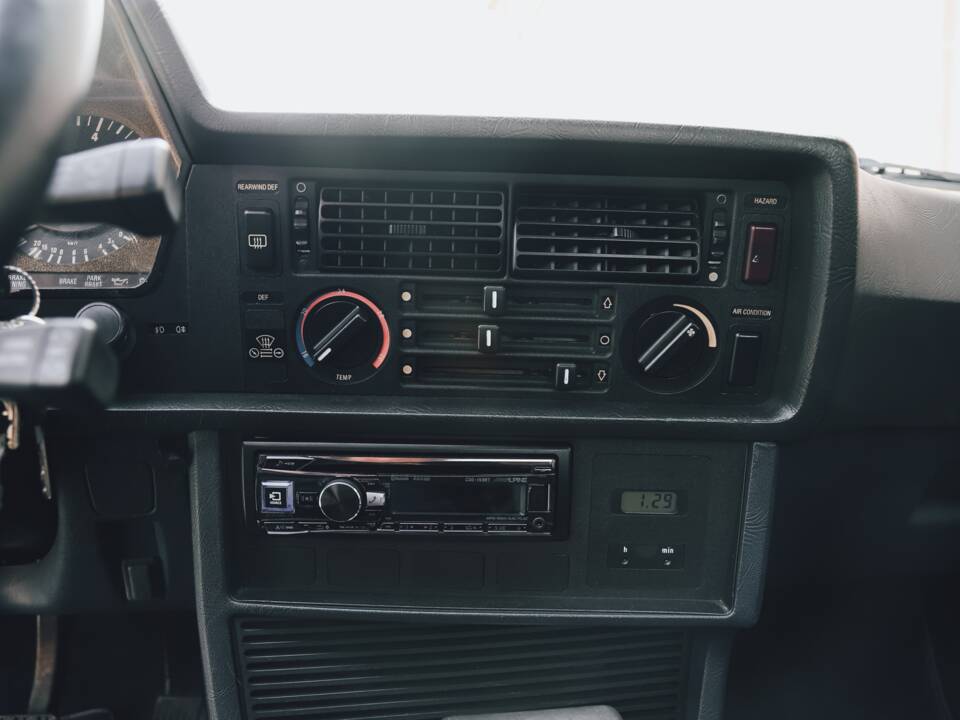 Bild 32/40 von BMW 633 CSi (1984)