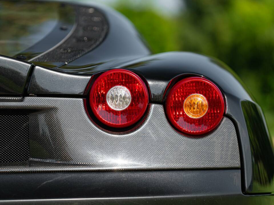 Image 22/50 of Ferrari 430 Scuderia (2008)