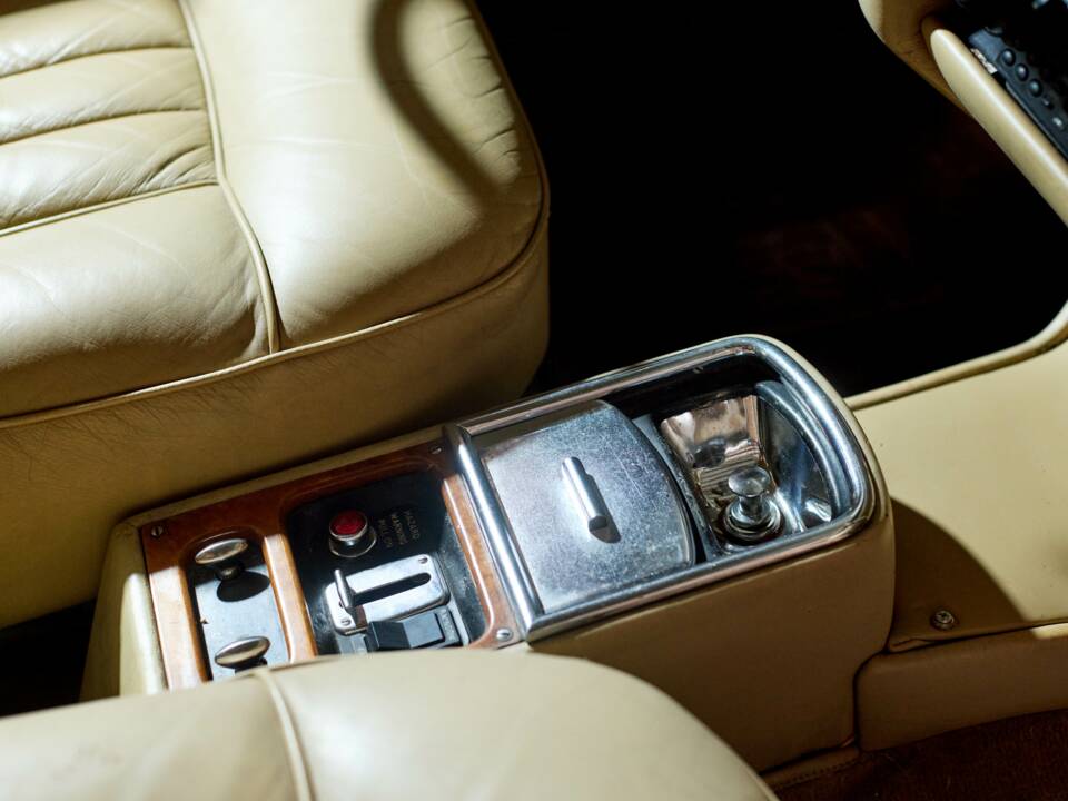 Image 43/62 of Rolls-Royce Silver Shadow I (1969)