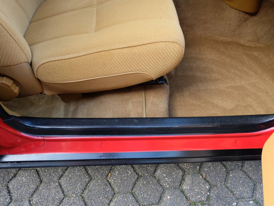 Image 40/75 de Volvo 240 (1986)