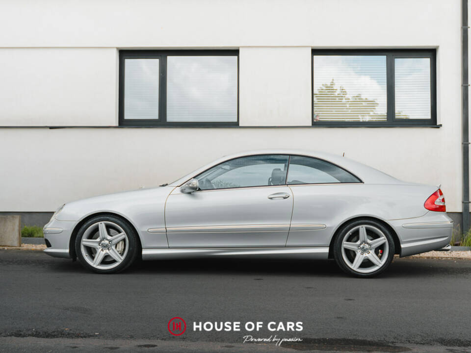 Image 5/47 of Mercedes-Benz CLK 55 AMG (2004)