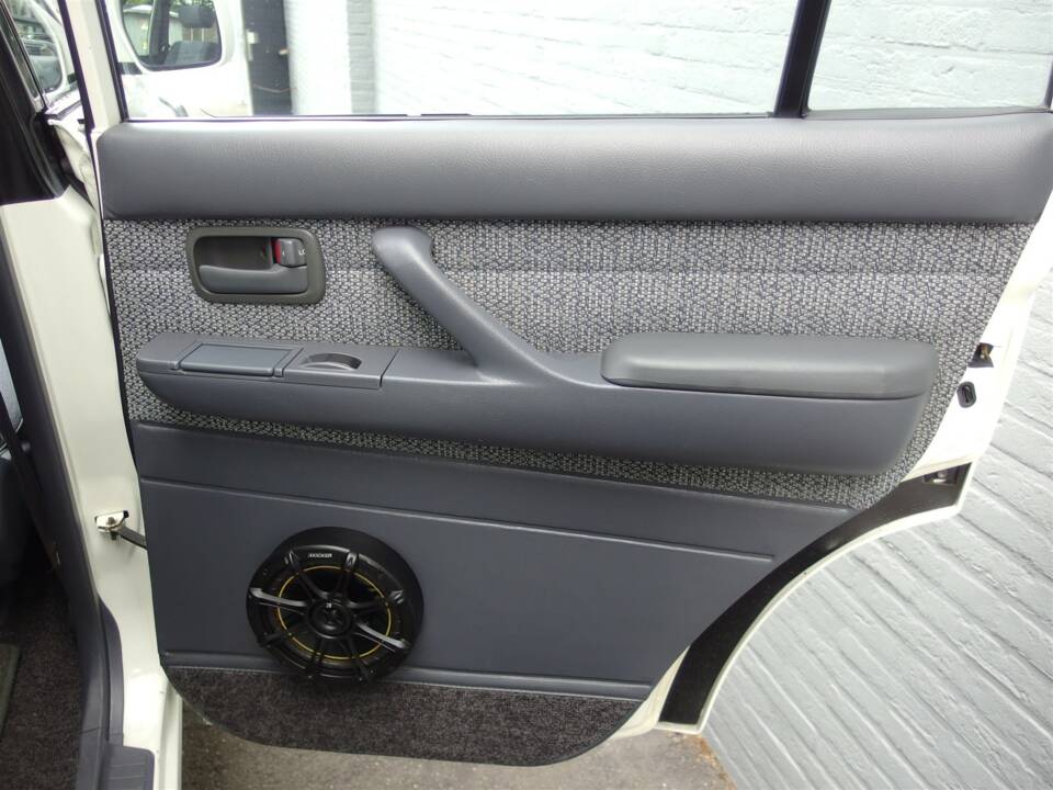 Bild 75/97 von Toyota Land Cruiser FJ80 (1992)