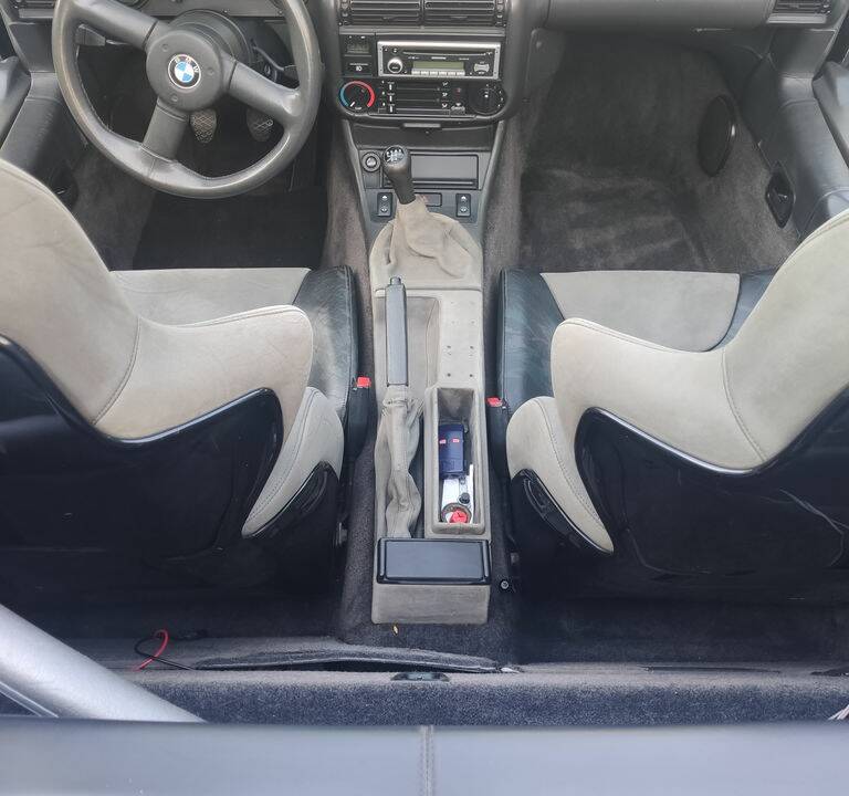 Image 6/8 de BMW Z1 Roadster (1990)