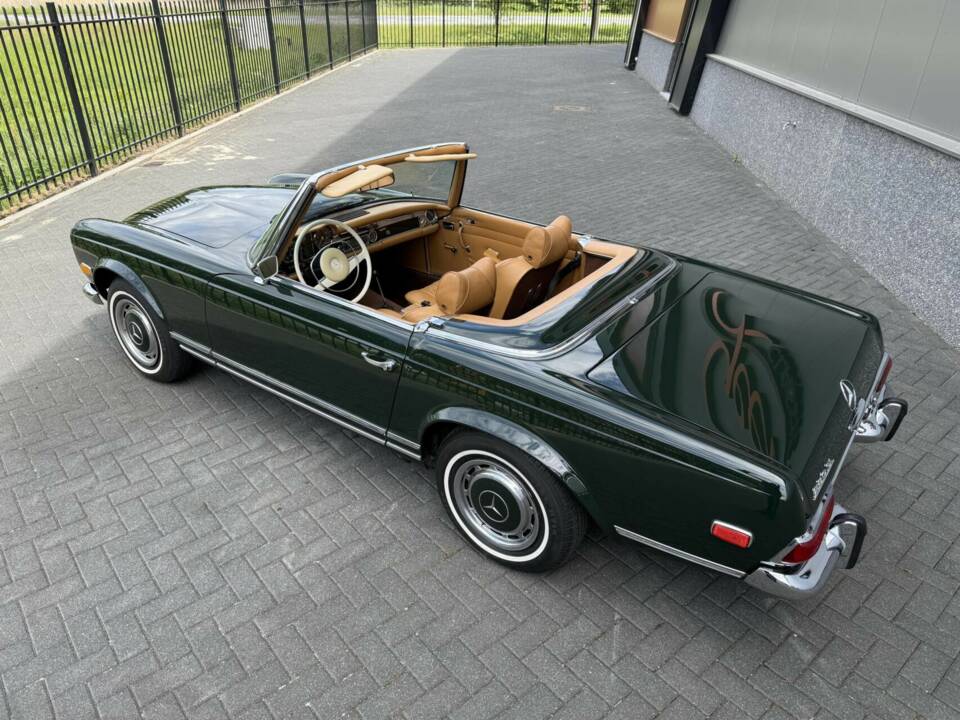 Image 12/50 de Mercedes-Benz 280 SL (1969)