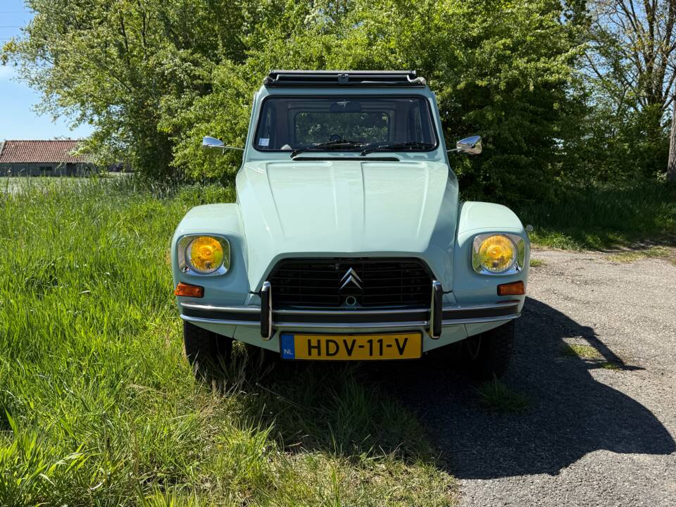 Immagine 2/42 di Citroën Dyane 6 (1982)