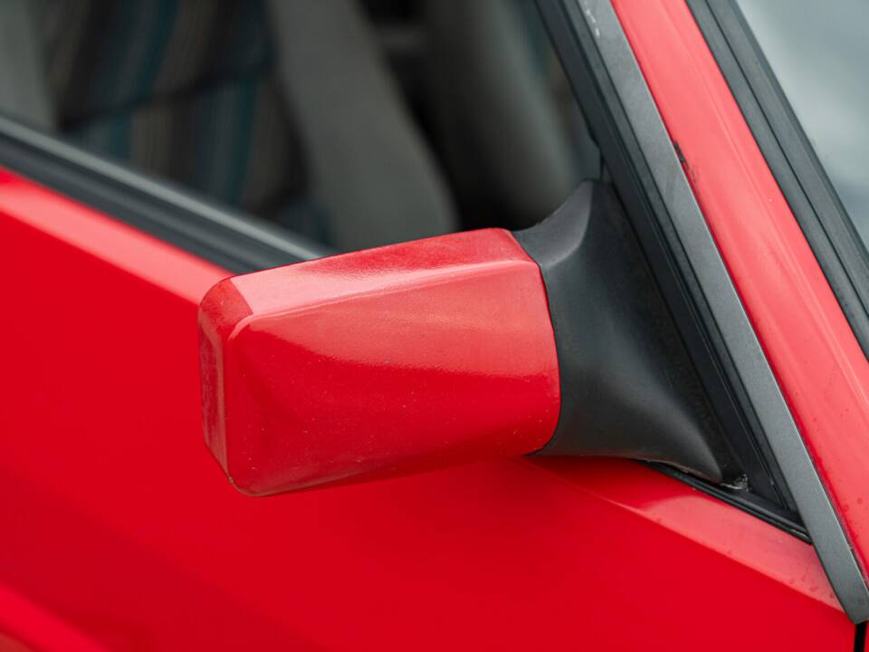 Image 20/50 of Lancia Delta HF Integrale 16V (1989)