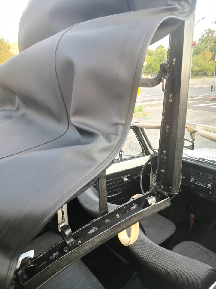 Bild 150/160 von Volkswagen Käfer 1300 (1971)