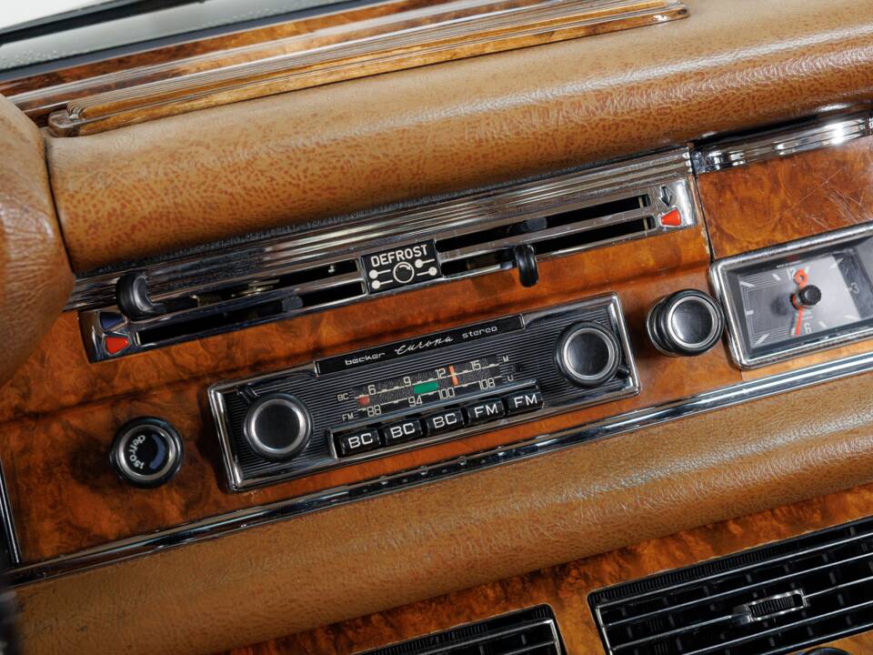Image 15/32 of Mercedes-Benz 280 SE 3,5 (1971)
