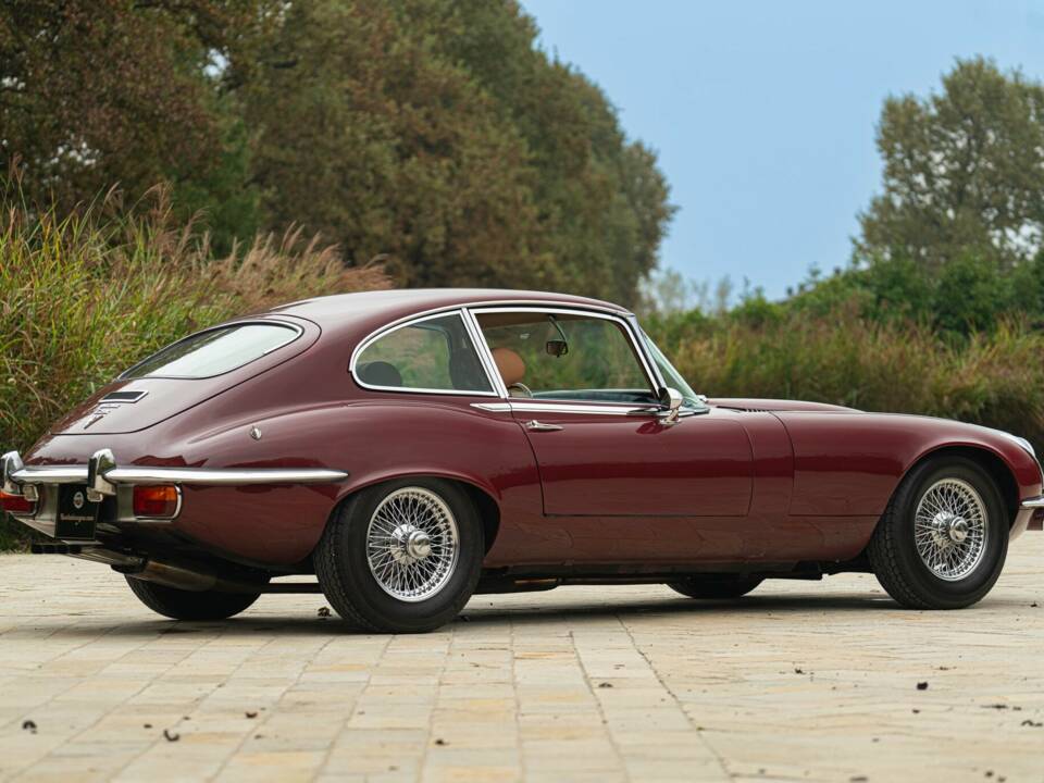 Afbeelding 6/50 van Jaguar E-Type V12 (2+2) (1972)