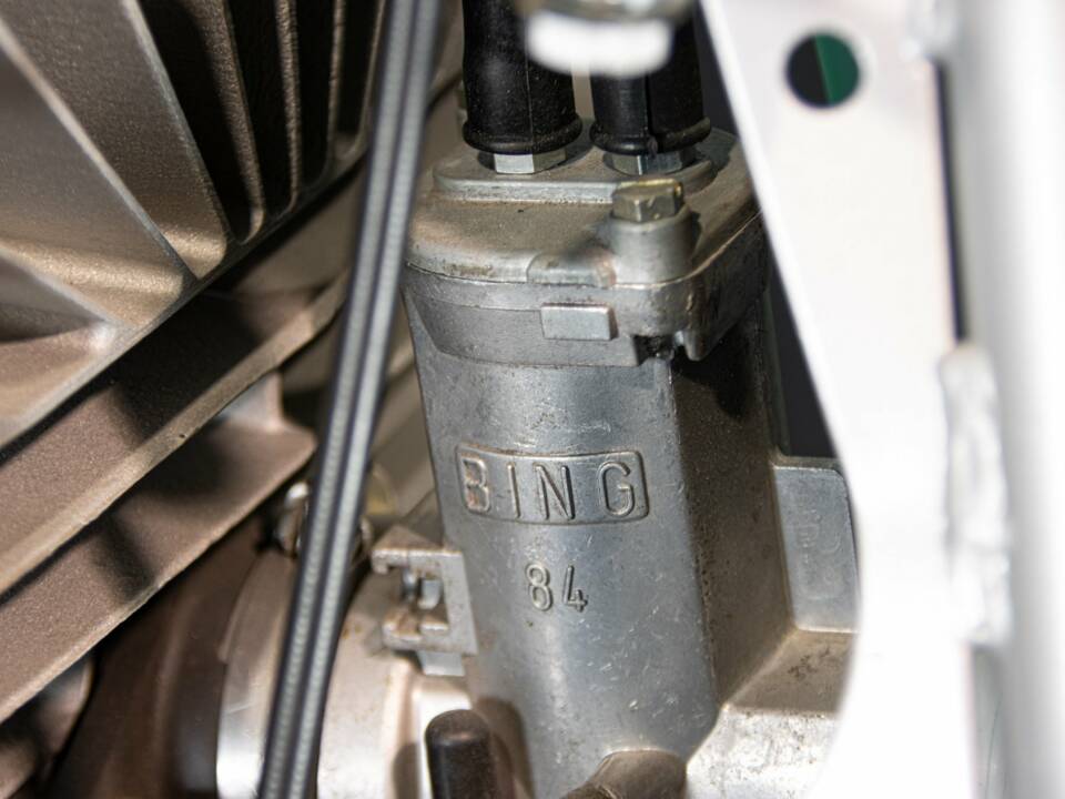 Immagine 49/50 di SWM DUMMY (1975)