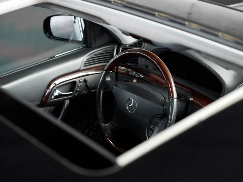 Bild 24/50 von Mercedes-Benz S 600 L (2001)