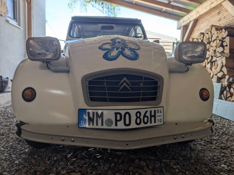 Image 22/28 de Citroën 2 CV 6 Club (1986)