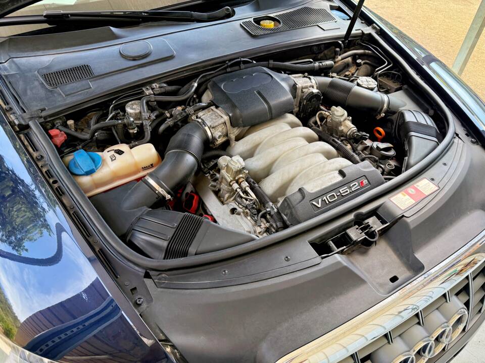 Bild 9/22 von Audi S6 Avant 5.2 V10 quattro (2006)