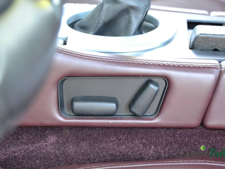 Image 32/50 de Aston Martin V8 Vantage (2005)