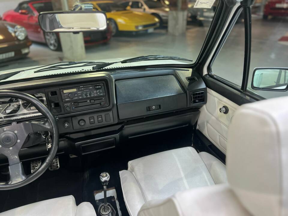 Immagine 38/68 di Volkswagen Golf III GTI 2.0 (1993)