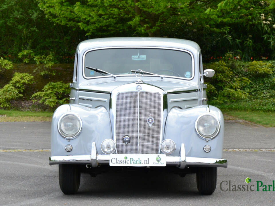 Image 7/50 of Mercedes-Benz 220 (1952)