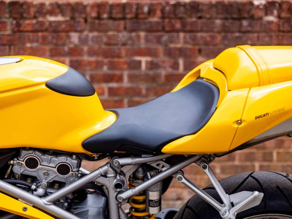 Immagine 13/30 di Ducati DUMMY (2004)
