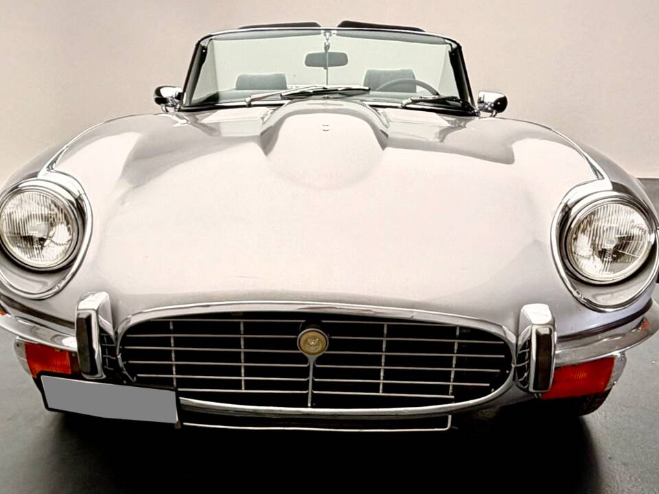 Image 4/18 de Jaguar Type E V12 (1973)