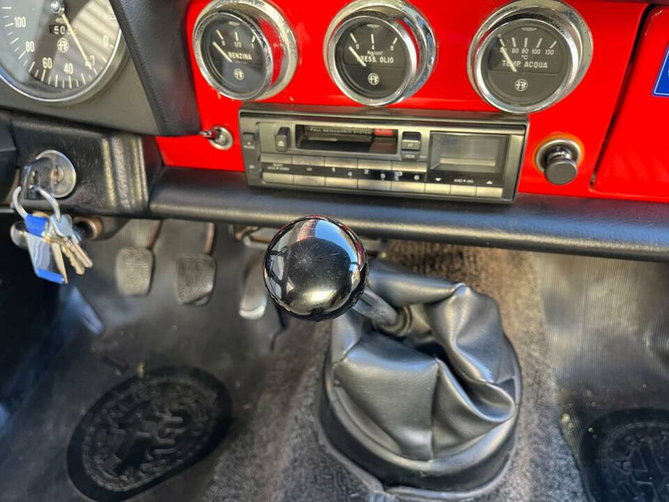 Afbeelding 26/50 van Alfa Romeo Spider 1300 Junior (1973)