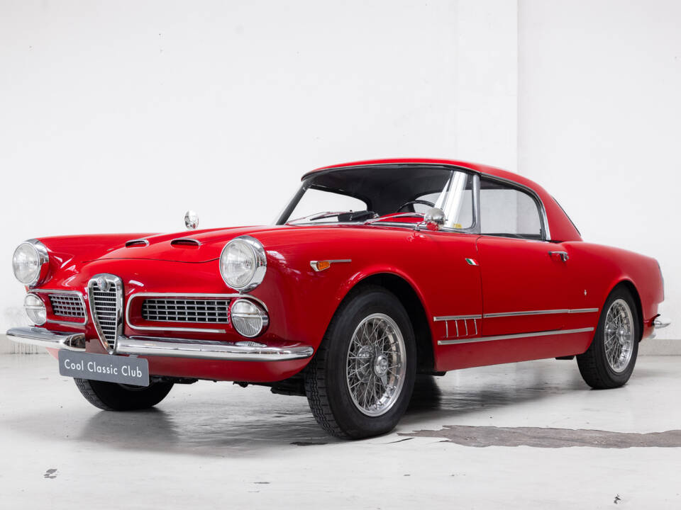 Image 1/39 of Alfa Romeo 2000 Spider (1960)
