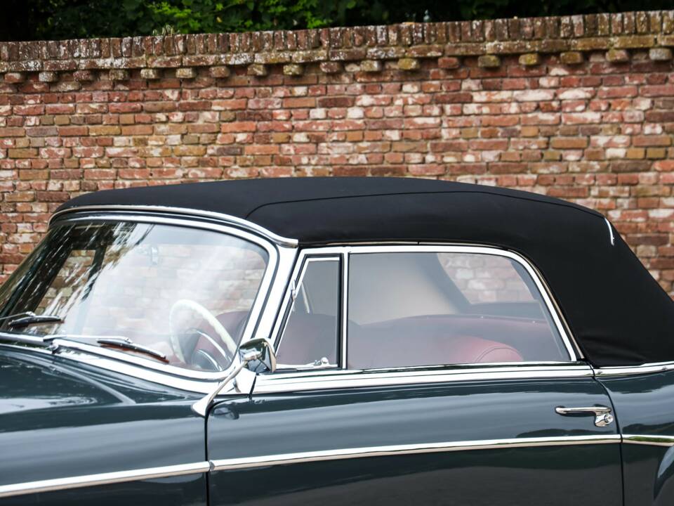 Bild 38/50 von Mercedes-Benz 220 SE Cabriolet (1960)