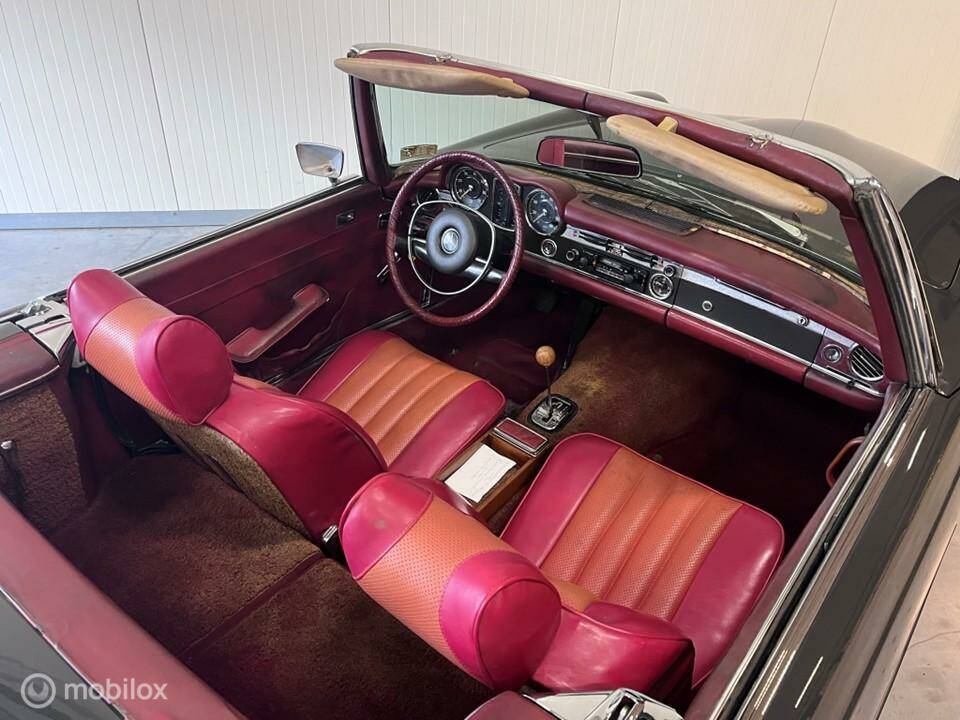 Image 36/40 of Mercedes-Benz 280 SL (1970)