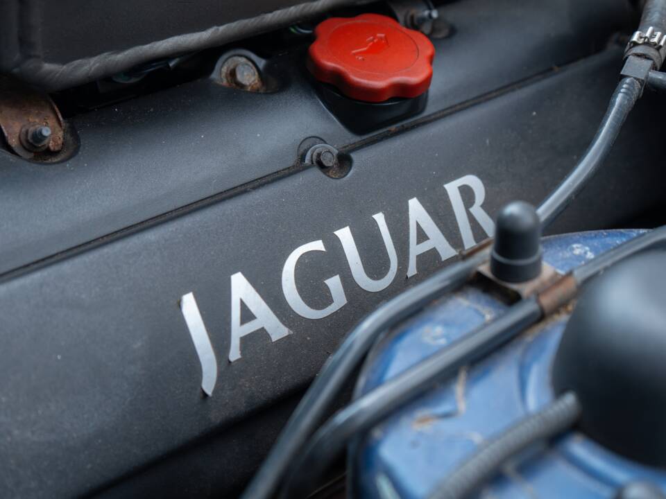 Imagen 42/50 de Jaguar XKR (2000)
