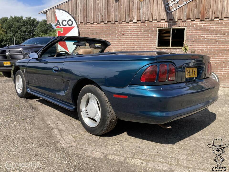 Image 25/46 of Ford Mustang (1995)