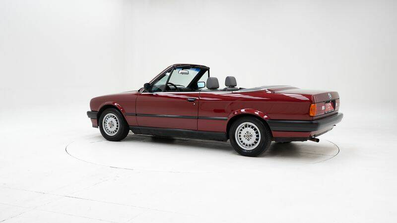 Bild 4/15 von BMW 318i (1992)
