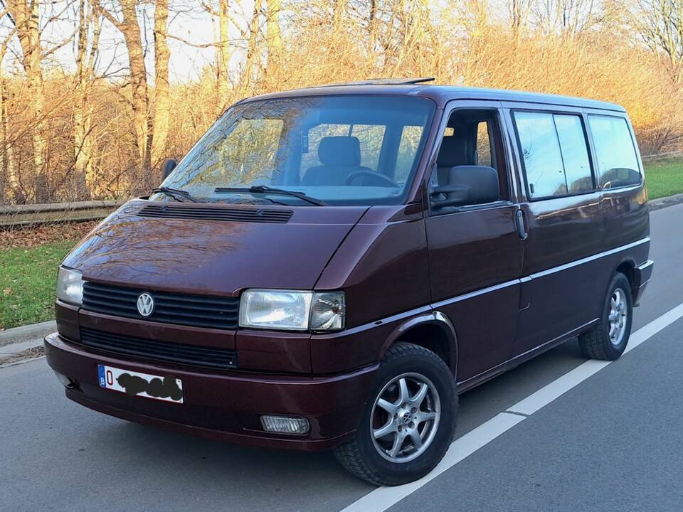 Bild 1/8 von Volkswagen T4 Multivan 2.4 D (1993)