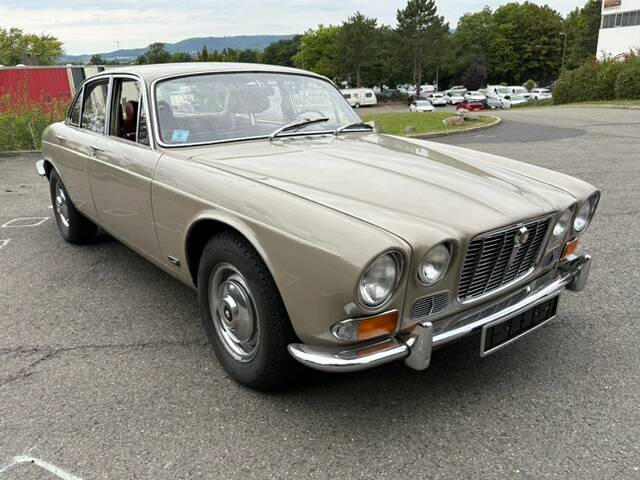 Bild 34/40 von Jaguar XJ 6 4.2 (1971)