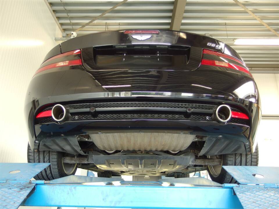 Bild 94/99 von Aston Martin DB 9 Volante (2006)
