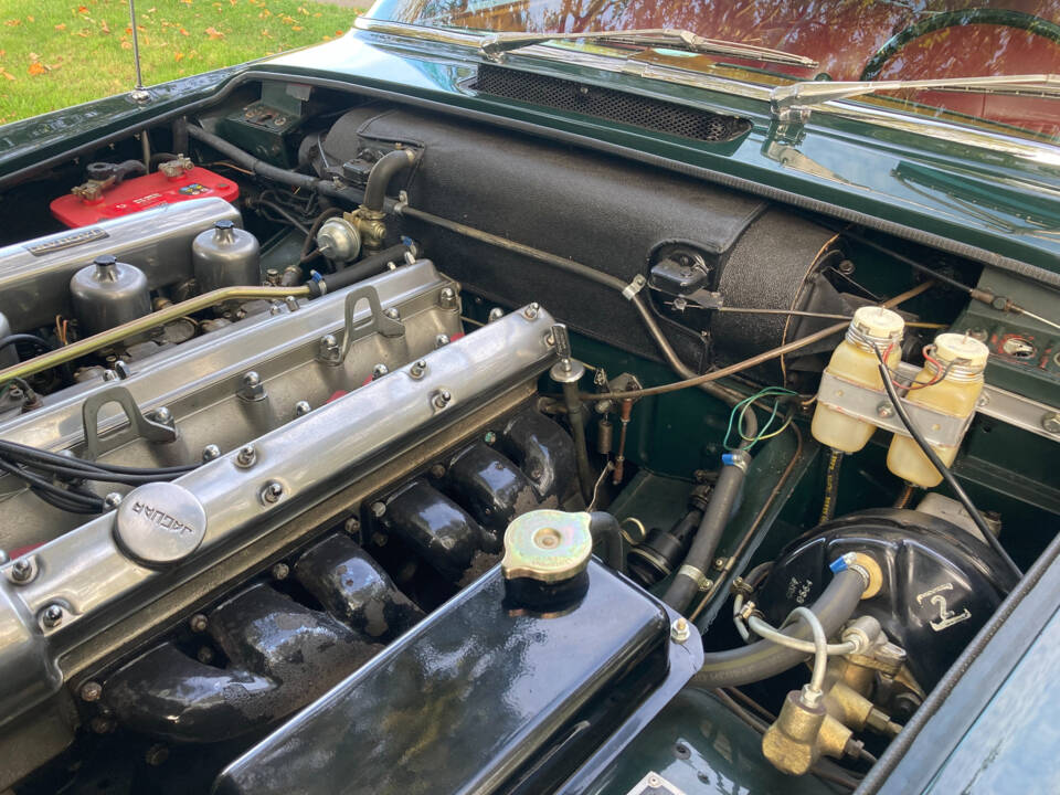 Image 35/52 de Jaguar 420 G (1967)