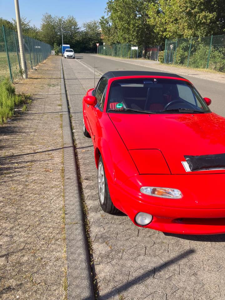 Immagine 2/11 di Mazda MX-5 1.6 (1990)