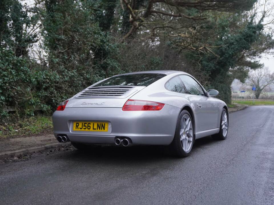 Bild 6/17 von Porsche 911 Carrera S (2006)