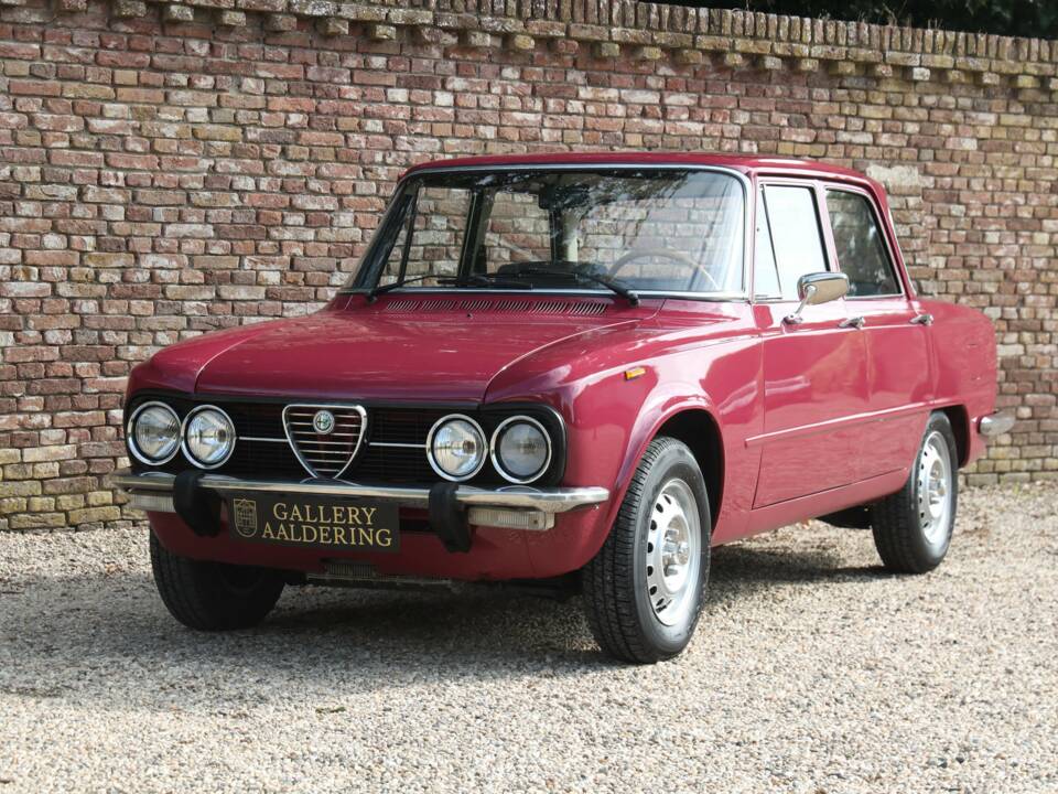 Bild 20/50 von Alfa Romeo Giulia Nuova Super 1300 (1975)