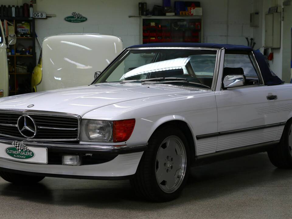 Afbeelding 2/14 van Mercedes-Benz 300 SL (1987)
