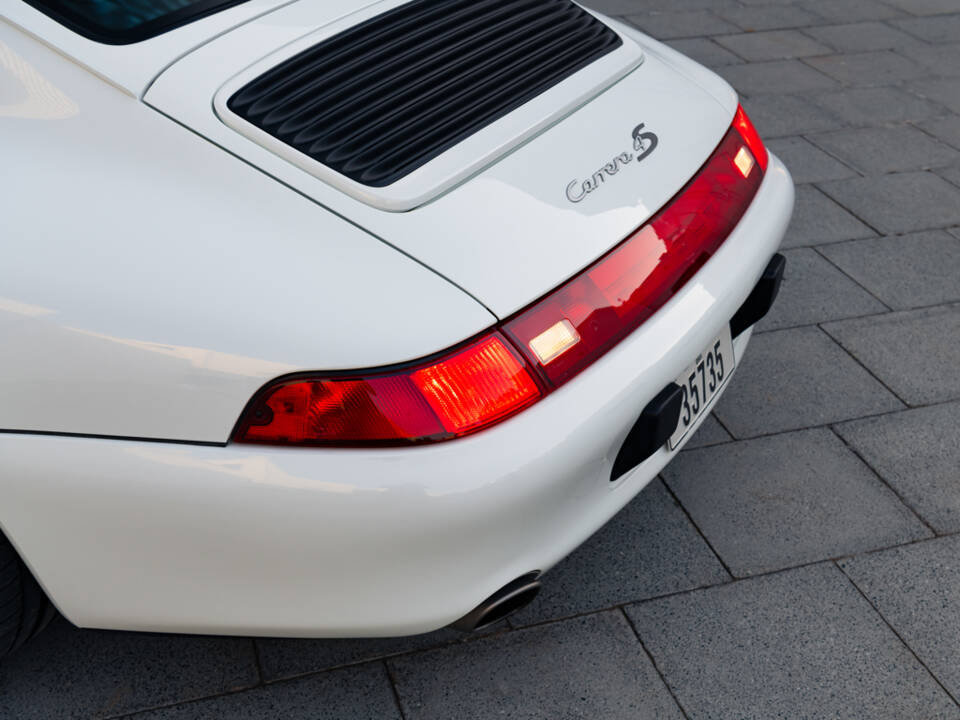 Bild 50/50 von Porsche 911 Carrera 4S (1996)