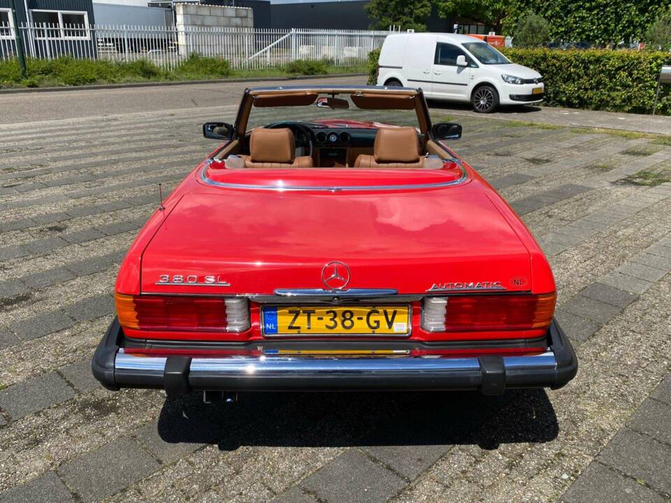 Imagen 39/50 de Mercedes-Benz 380 SL (1984)