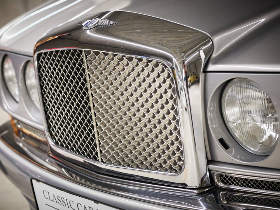 Image 20/77 of Bentley Azure (2001)