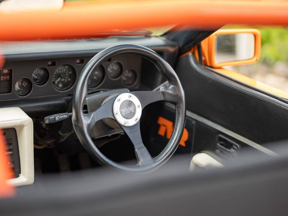 Image 20/50 of TVR Tasmin Series 1 (1985)