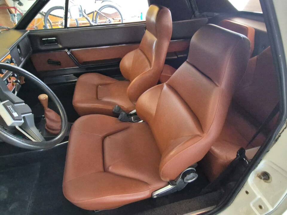 Image 22/66 de Lancia Beta Spider 2000 (1978)