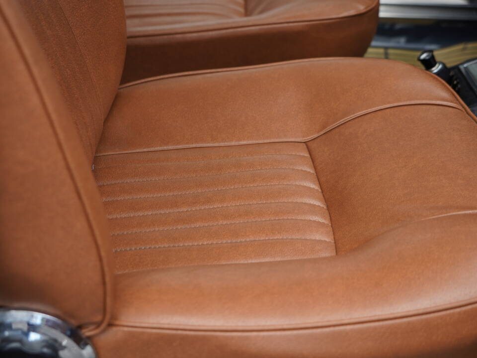 Image 35/99 of Alfa Romeo 1750 Berlina (1971)