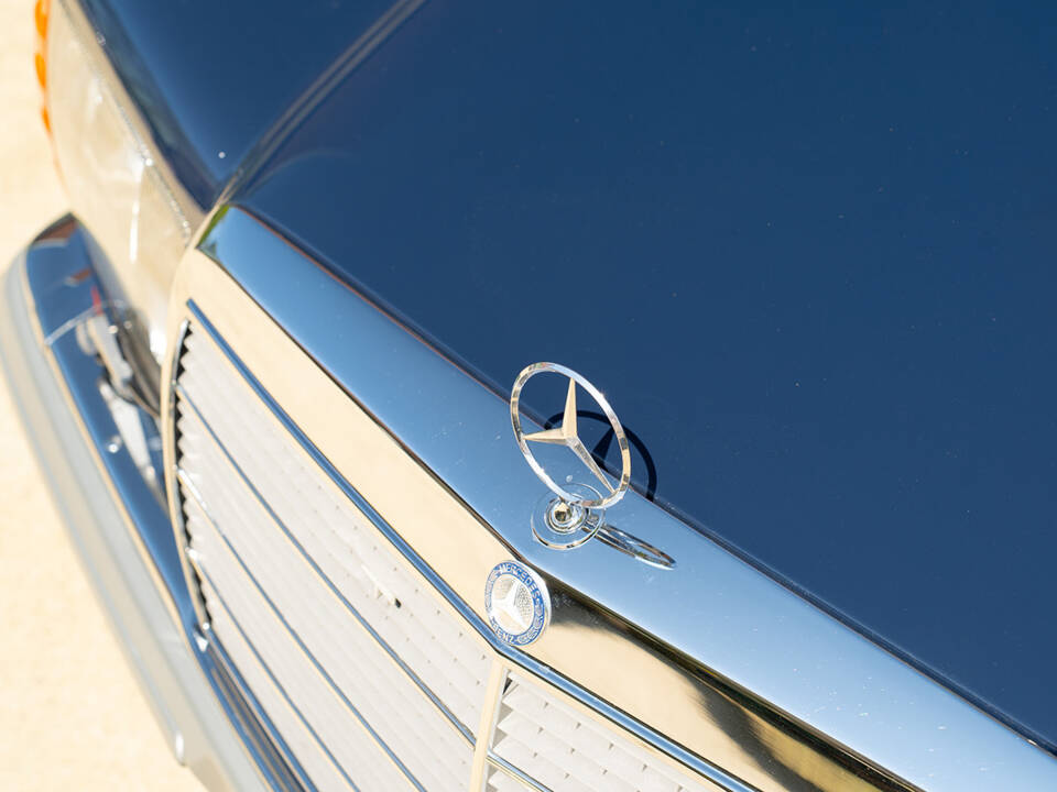 Bild 17/64 von Mercedes-Benz 500 SEL (1984)