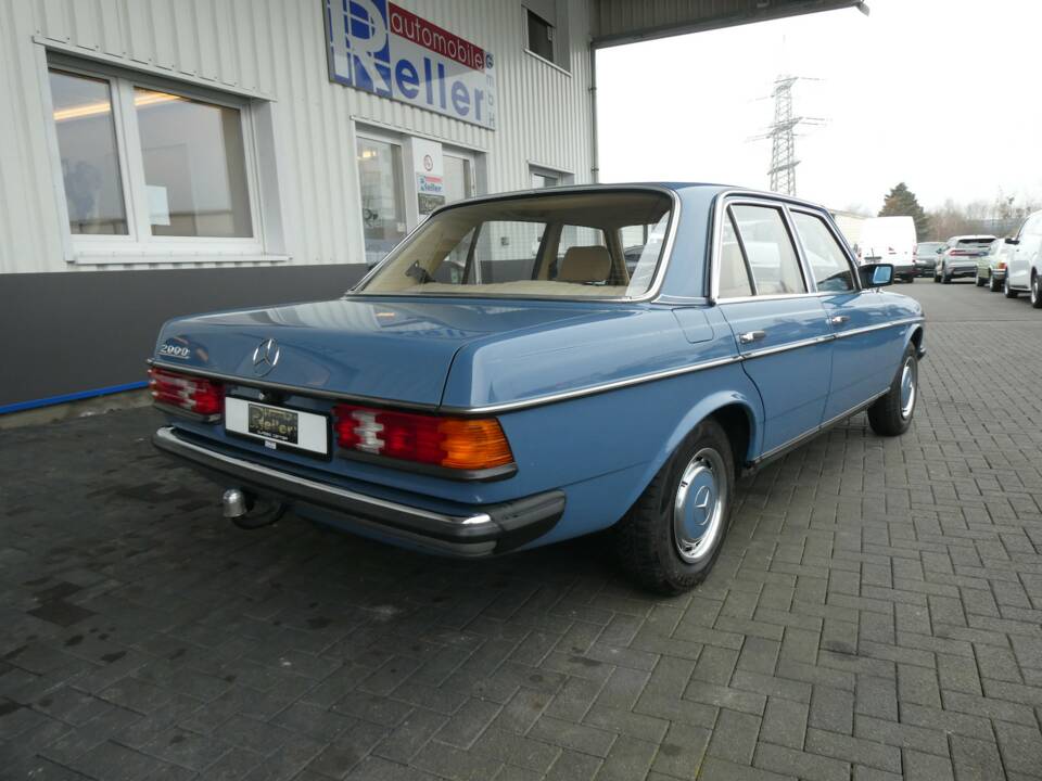 Bild 4/21 von Mercedes-Benz 200 D (1983)