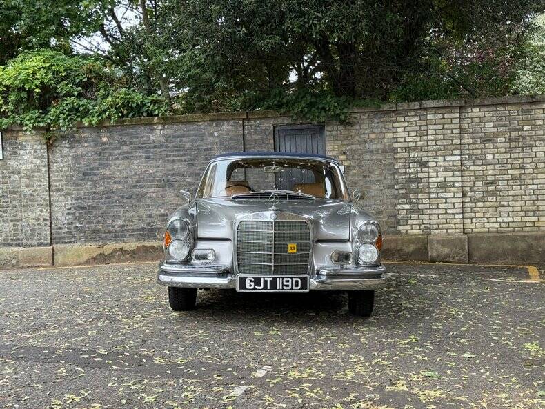 Bild 8/50 von Mercedes-Benz 220 SE b (1966)