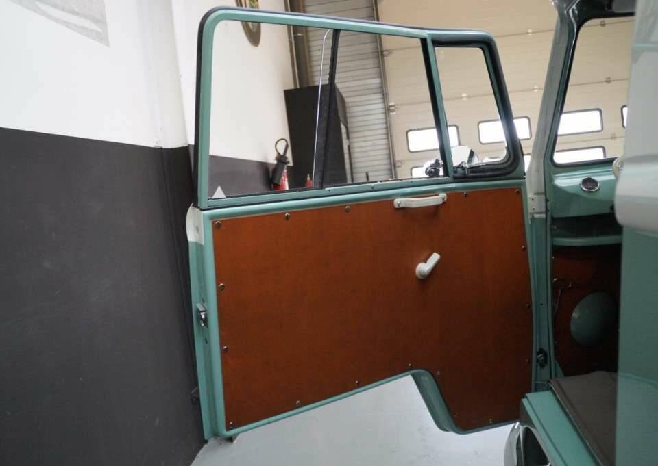 Imagen 9/50 de Volkswagen T1 panel van (1964)