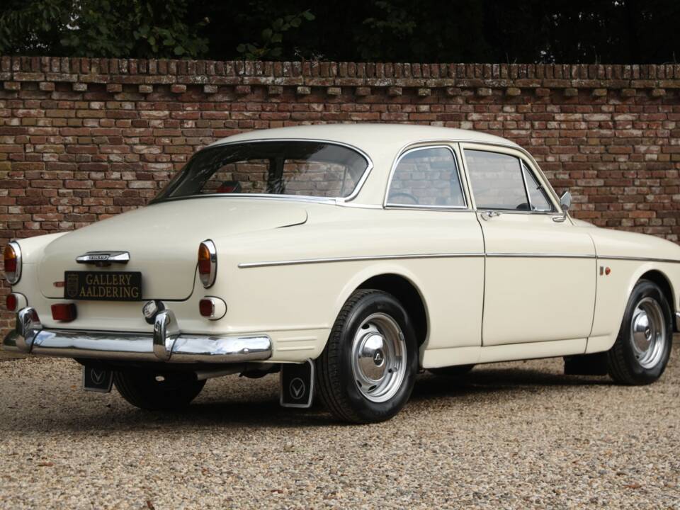Image 34/50 of Volvo P 123 GT (1969)