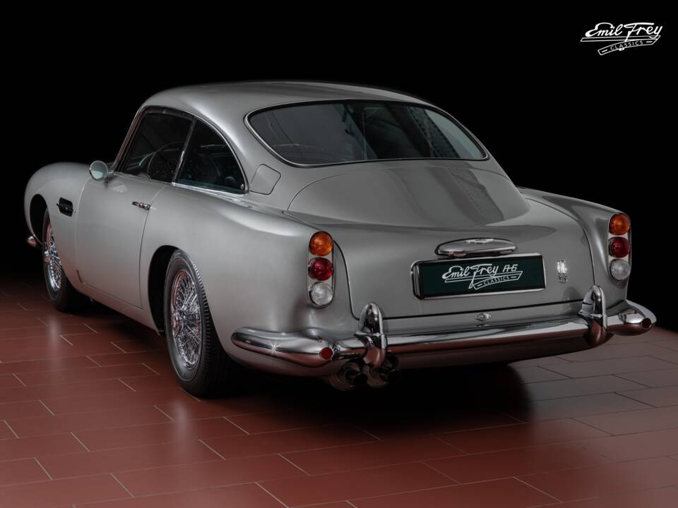 Image 3/10 of Aston Martin DB 5 Vantage (1965)